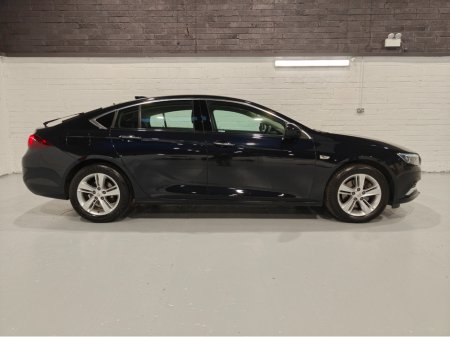 2017 Opel Insignia GRAND SPORT SE 2.0 17 170PS 5DR €10,850 thumbnail