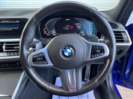 2020 BMW 3 Series 330e M-SPORT 2.0 HYBRID AUTO // LEATHER M-SPORT INTERIOR // APPLE CARPLAY/ANDROID AUTO // 19