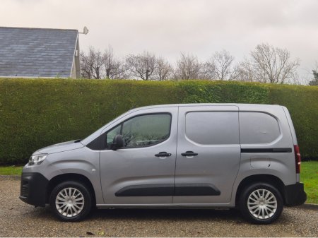 2022 Citroen Berlingo ENT BLUEHDI 100 MWB 6 650KG MY22 €16,250