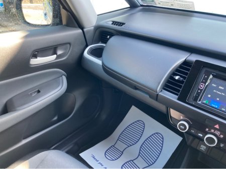 2020 Honda Fit 1.5i Petrol Hybrid Automatic €18,250 thumbnail