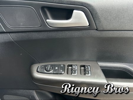 2016 Kia Sportage LX 5DR €12,250 thumbnail