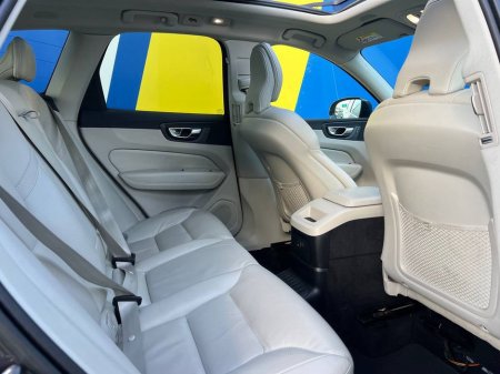 2023 Volvo XC60 T6 PLUS DARK AWD 2.0 HYBRID * HIGH SPEC * // PANORAMIC SUNROOF // LEATHER HEATED SEATS // 360 PARKING CAMERAS €39,950 thumbnail