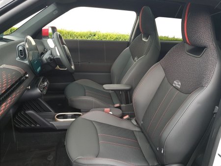 2025 MINI Hatch E Sport Level 2 €29,995 thumbnail