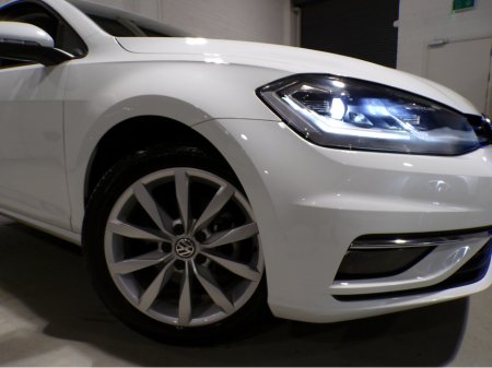 2018 Volkswagen Golf *2018*ONLY 16,000 MILES*AUTO*VW GOLF 1.2 MARK 7.5*COLOUR CAMERA*SAT-NAV*APPLE-CARPLAY*ANDROID AUTO*UP-GRADED VW ALLOYS*XL MEDIA*FLAT-BOTTOM SPORT STEERING WHEEL WITH ADAPTIVE CRUISE CONTROL**RADAR ASS €18,900 thumbnail
