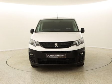 2023 Peugeot Partner  €18,350