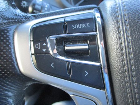 2019 Mitsubishi L200 2.4 DI-D TITANIUM 4WD CREWCAB €20,325 thumbnail