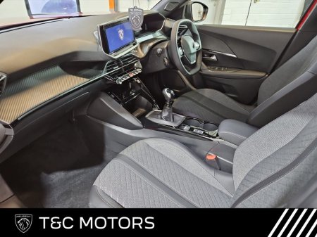 2025 Peugeot 2008 Allure Model Front + Rear Parking Sensors & Rear Camera, Bluetooth with Apple Carplay/Android Auto, Privacy Glass, Cruise Control €29,995