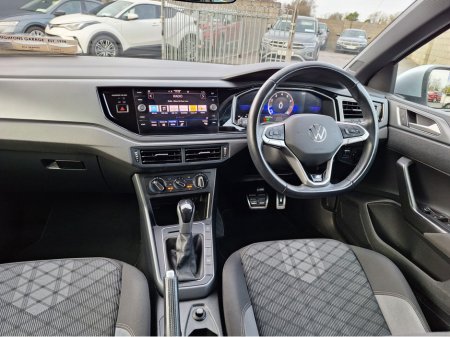 2022 Volkswagen Taigo R-LINE 1.0 TSI 110HP *Top Spec/Heated Seats/Automatic/Reverse Camera* thumbnail