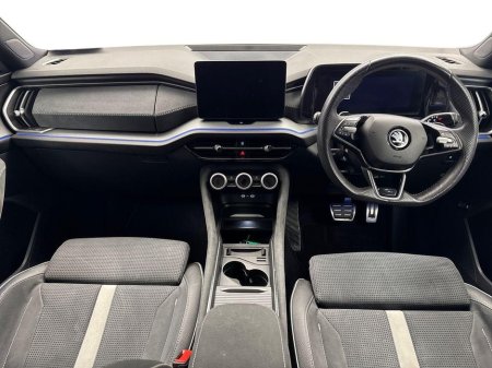 2025 Skoda Kodiaq 2.0TDI SPORTLINE *STEEL GREY* €125 P/W ON PCP €61,995 thumbnail