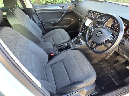 2020 Volkswagen Golf 2.0 TDi 150 DSG Comfortline - Ultra Low Miles €24,950 thumbnail