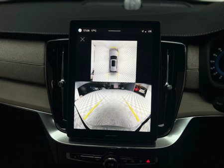 2025 Volvo XC90 ULTRA T8 RECHARGE 2.0 PHEV *7 SEATER* €87,990 thumbnail