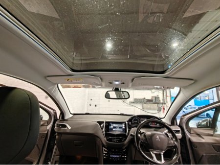 2015 Peugeot 2008 ALLURE 1.2 PURETECH AUTOMATIC €8,250 thumbnail