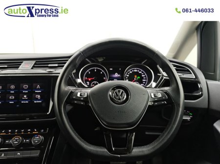 2019 Volkswagen Touran 2.0 TDI HIGH LINE 7 Seater, Automatic, Reversing camera €23,995 thumbnail