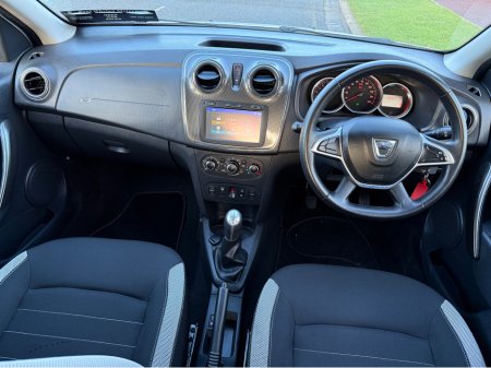 2017 Dacia Sandero STEPWAY SIGNATURE TCE 90 PH2 4 €7,990 thumbnail