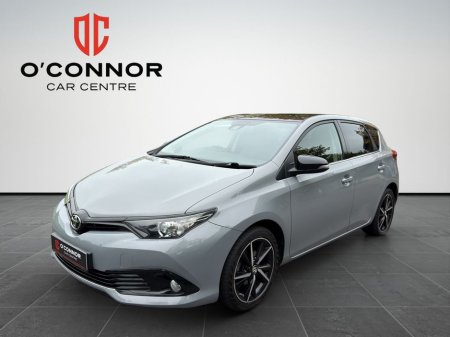 2018 Toyota Auris “Stylish Enough for the Weekend, Sensible Enough for Monday.”