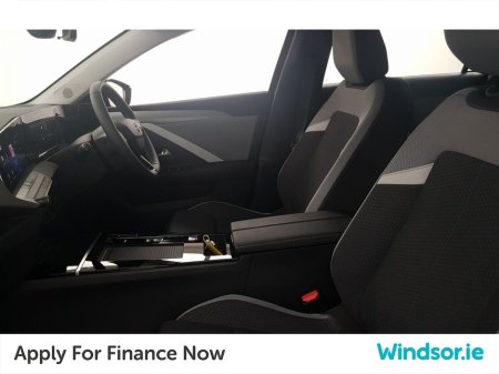 2025 Opel Astra Electric SC Premium 54kWh €29,995