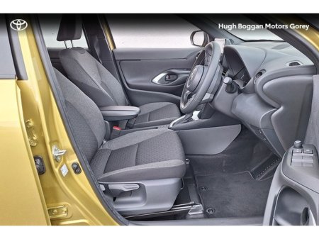 2023 Toyota Yaris Cross CR CROSS LUNA SPORT 4DR AUTO €27,950 thumbnail