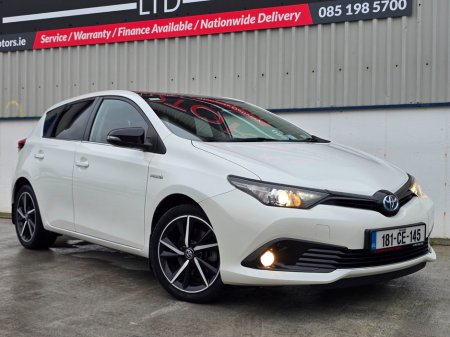 2018 Toyota Auris Hybrid Luna Sport €16,950