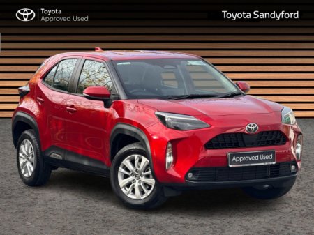 2025 Toyota Yaris Cross LUNA HYBRID AUTOMATIC // REAR CAMERA // AIR CON // SMART ENTRY/SMART START // TOYOTA SAFETY SENSE // FULL WARRANTY