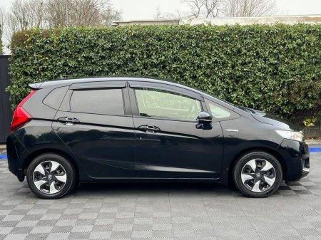 2016 Honda Fit L-PACKAGE 1.5 HYBRID // SERVICE HISTORY // CRUISE CONTROL // REVERSE CAMERA €10,950