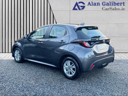 2023 Toyota Yaris 1.5 Petrol HYBRID LUNA €91 €18,995