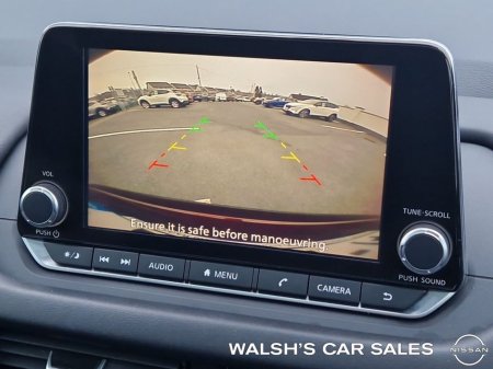 2022 Nissan Qashqai 1.3 HYB SV + Glass Roof Pack €25,950 thumbnail