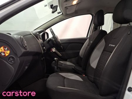 2015 Dacia Sandero Stepway TCe 90 S&S SIGNATURE €10,380 thumbnail