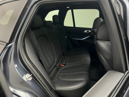 2022 BMW X5 45E M SPORT XDRIVE €66,990 thumbnail