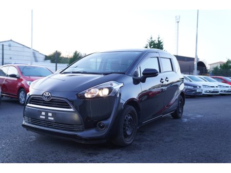 2015 Toyota Sienta  €11,200