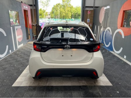2020 Toyota Yaris YARIS AUTOMATIC 1.0  PETROL / 70k KMs /  AUTOMATIC / REVERSE CAMERA & MORE €15,950 thumbnail