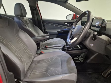 2022 Volkswagen ID.4 LIFE 77kWh 204HP €23,975 thumbnail
