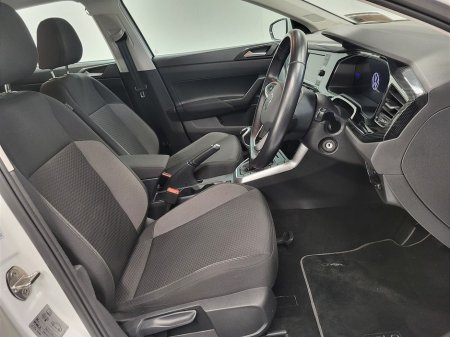 2023 Volkswagen Polo 1.0 TSI 95HP Life €19,975 thumbnail