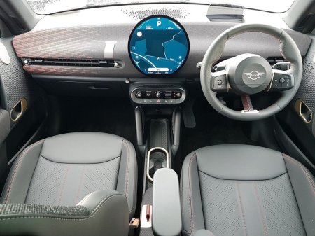 2025 MINI Hatch E Sport Level 2 €29,995