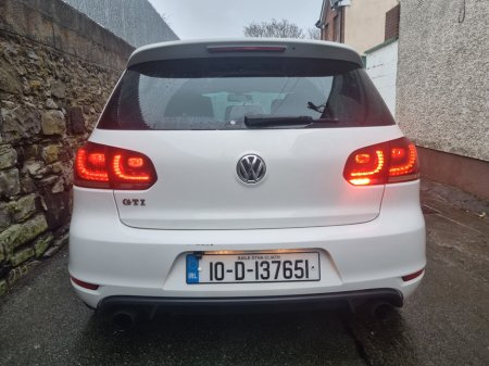 2010 Volkswagen Golf 2.0 TSI 4MOTION R €8,750 thumbnail