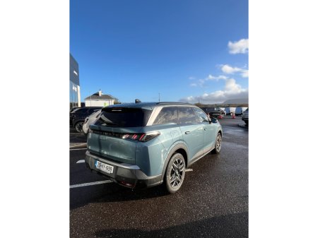 2025 Peugeot 5008 1.2 MHEV 145bhp E-DCS6 Allure €48,950 thumbnail