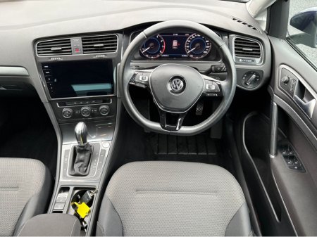 2018 Volkswagen Golf COMFORTLINE 1.2 AUTOMATIC * REAR VIEW CAMERA, AUTO LIGHTS, ADAPTIVE CRUISE CONTROL, POWERED FOLDING HEATED MIRRORS, LUMBAR SUPPORT, 2 KEYS, TOUCH SCREEN RADIO, MULTIFUNCTION STEERING WHEEL* €18,950 thumbnail