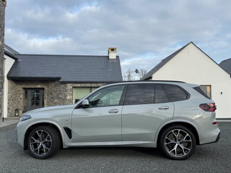 2024 BMW X5 xDrive45e M Sport €87,990
