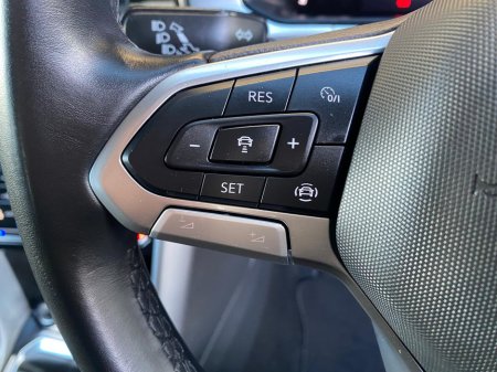 2023 Volkswagen T-Roc LIFE 1.0 TSI MANUAL 6SPEED FWD 110HP 5 €27,450 thumbnail