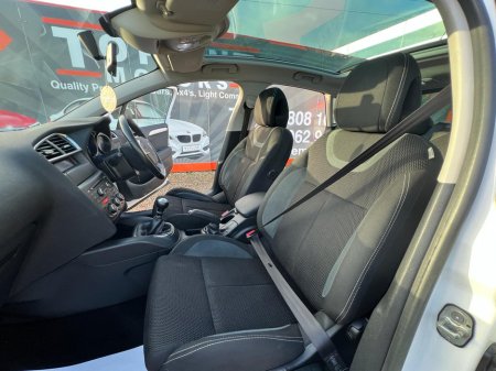 2013 Citroen C4 ==1.6 HDI SELECTION//PAN ROOF//NEW NCT//SERVICED== €4,945 thumbnail