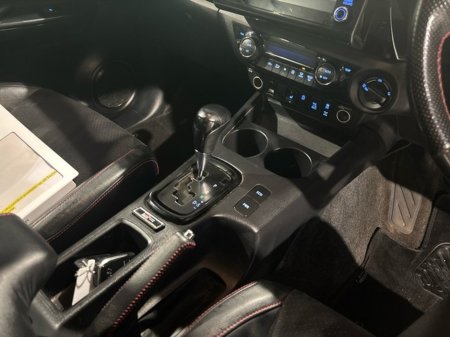 2023 Toyota Hilux 2.8 GR SPORT 4DR A AUTO €41,420 thumbnail