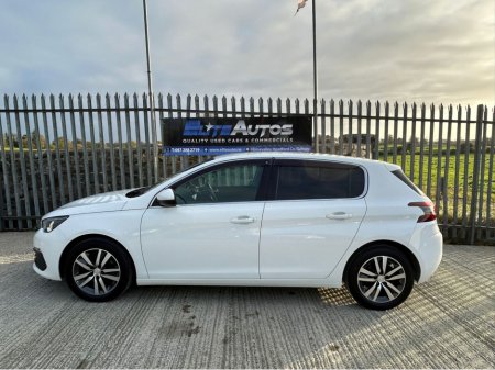 2018 Peugeot 308 Allure diesel automatic €15,995
