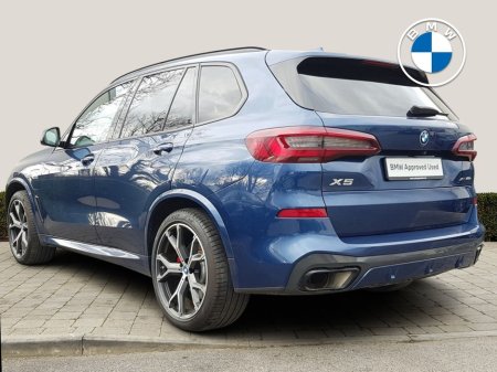 2023 BMW X5 xDrive45e M Sport Pro €74,995