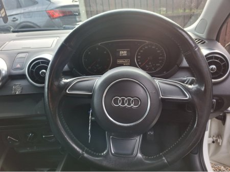 2011 Audi A1 1.6 TDI 105 SPORT 3DR €4,500 thumbnail