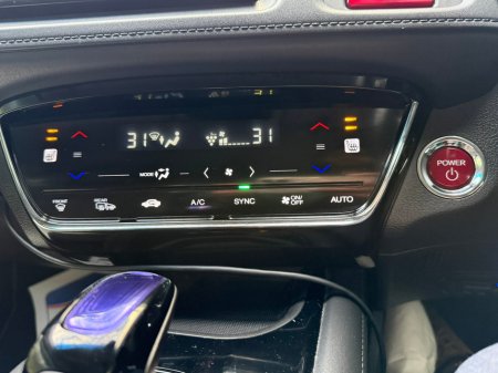 2016 Honda Vezel  €15,990 thumbnail