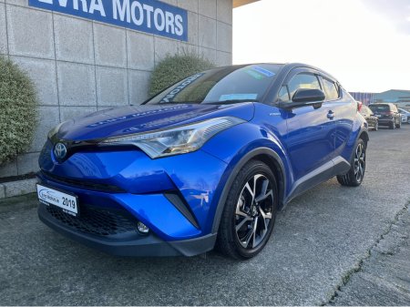2019 Toyota C-HR SOL HYBRID AUTMATIC 1.8 PETROL //HALF LEATHER HEATED SEATS//REVERSE CAMERA//KEYLESS ENTRY//ADAPTIVE CRUISE CONTROL// €21,950 thumbnail