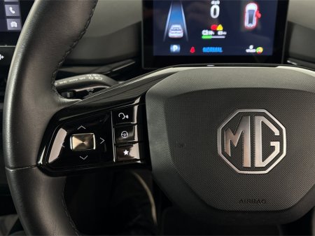 2024 MG 4 EXCLUSIVE- 64KWH**HALF LEATHER INTERIOR**HEATED SEATS & INTERIOR**REVERSING CAMERA**TINTED WINDOWS**ADAPTIVE CRUSIE CONTROL**HISTORY CHECKED**FINANCE ARRANGED** €24,695 thumbnail