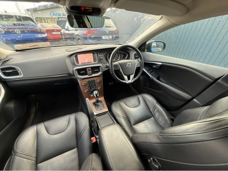 2018 Volvo V40 D4 INSCRIPTION - 2.0L DIESEL - AUTO - 12M WARRANTY - CAR: 1615 €14,950 thumbnail