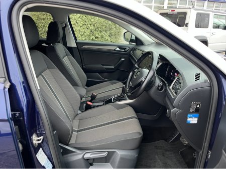 2021 Volkswagen T-Roc STYLE DESIGN PACK AUTOMATIC 2.0 DIESEL //LOW MILES//ADAPTIVE CRUISE CONTROL//KEYLESS ENTRY//REVERSE CAMERA// €26,950 thumbnail