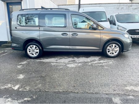 2025 Volkswagen Caddy Maxi Life LIFE 2.0TDI 122BHP A7F 5DR DSG AUTO 7 SEAT €46,950
