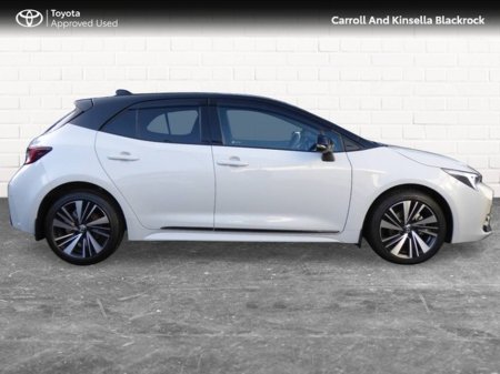 2025 Toyota Corolla Hybrid Luna Sport HB €35,950